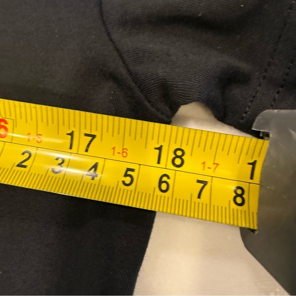 Versace Unisex Gold Medusa Logo Size 4 (M)Crew Neck Black Shirt - Picture 9 of 13